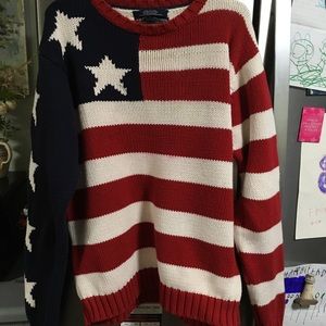 Beautiful Tommy Hilfiger American flag sweater size Medium great condition